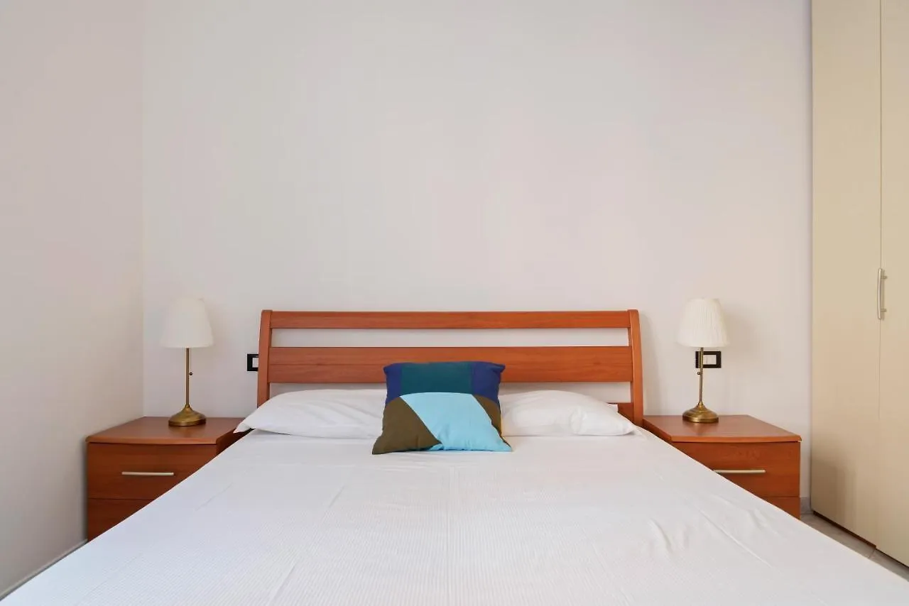 Stazione Centrale Cozy And Functional Flat Milan