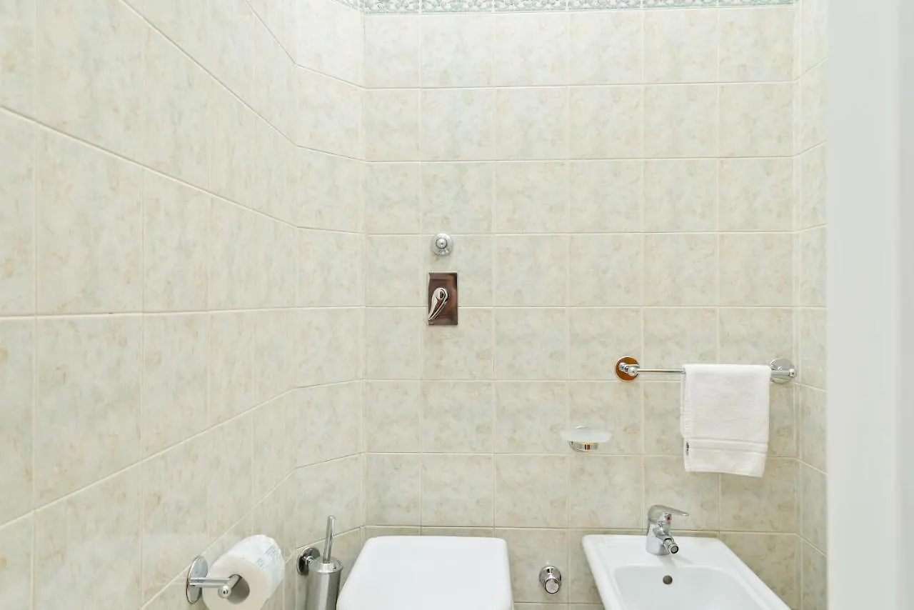 Stazione Centrale Cozy And Functional Flat Milão Apartamento